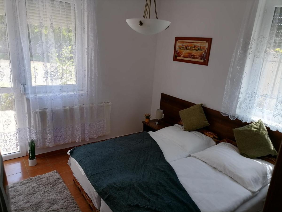 Aqua Oazis Apartman Hajdúszoboszló Exterior foto