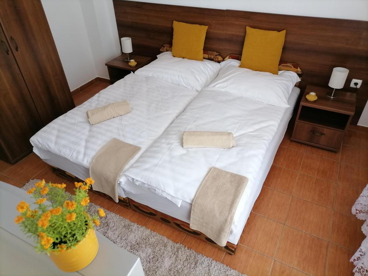 Aqua Oazis Apartman Hajdúszoboszló Exterior foto