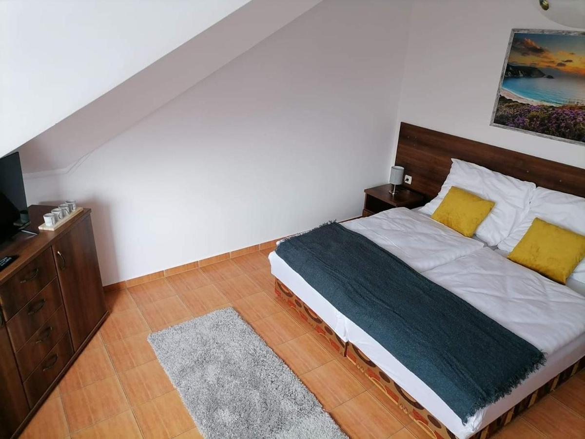 Aqua Oazis Apartman Hajdúszoboszló Exterior foto
