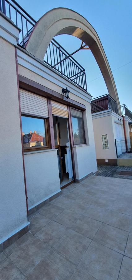 Aqua Oazis Apartman Hajdúszoboszló Exterior foto